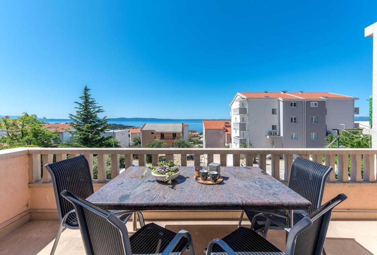 Apartment Sole Mio -Sea View Makarska Exterior photo